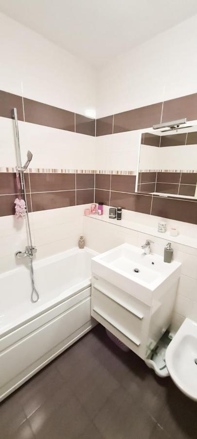 Apartment Azure *Close To The Beach Split Ngoại thất bức ảnh